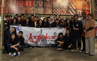 Entrepreneurial Excursion to Yogyakarta Held by Business Administration Department