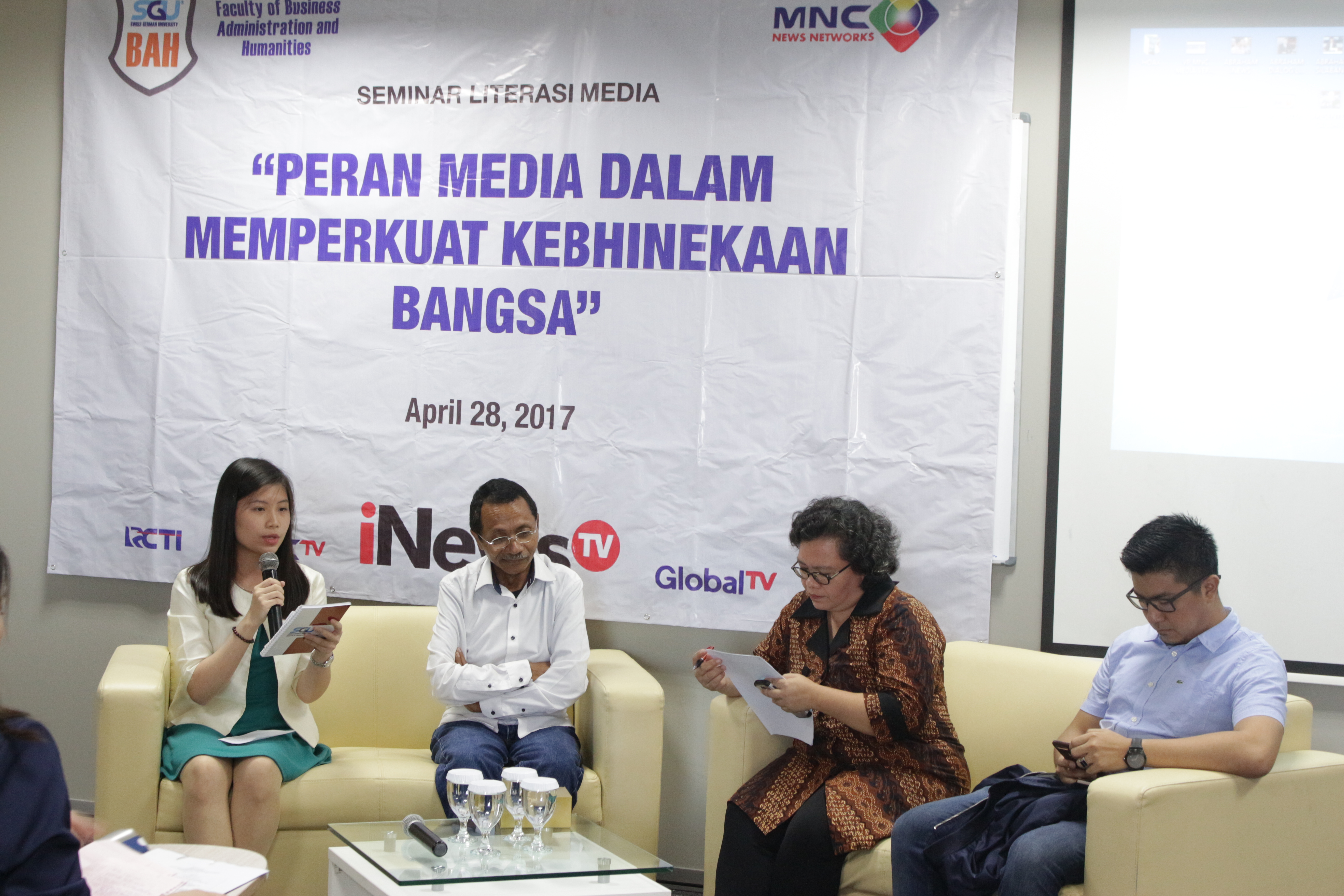 SGU CommPR and I-News TV held Seminars of Media Literacy