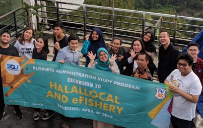 Business Administration Students Excursion to Bandung Startups: Halallocal & eFishery