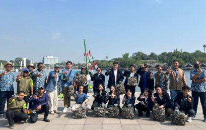 SGU Students Participate in Environmental Conservation at Ancol