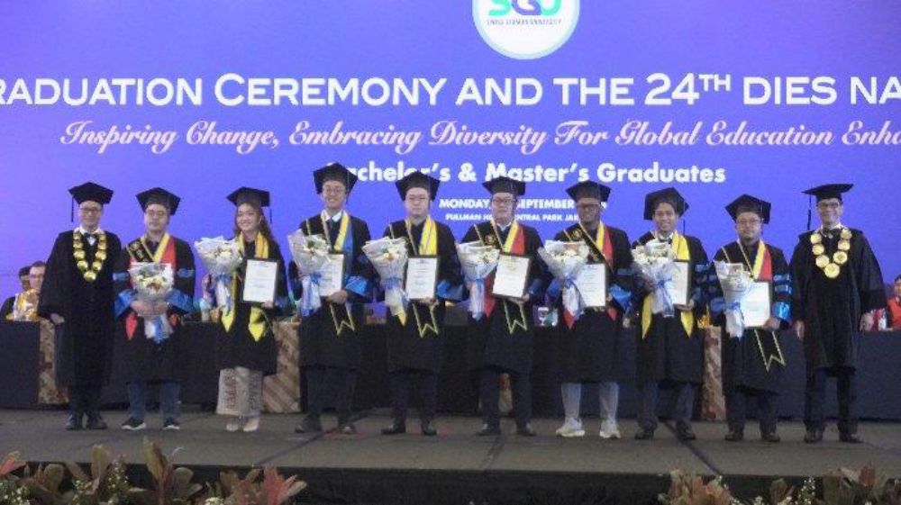 SGU Rayakan Wisuda 2024 dengan Semangat Perubahan dan Keberagaman dalam Pendidikan Global